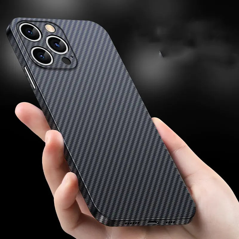 Funda ultra fina con patrón de fibra de carbono