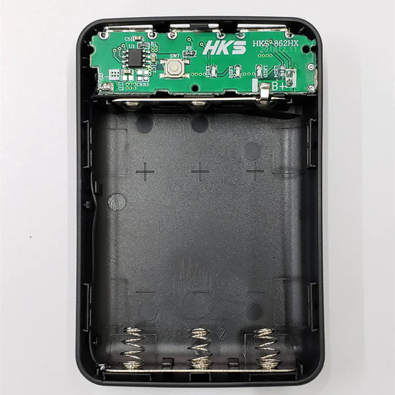 Caja para Banco de Energía 18650 DIY sin Soldadura con 3 Puertos USB